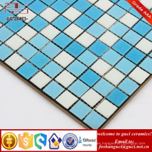 China suministra azulejos y pavimentos de mosaico hot-melt mezclados en azul